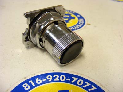 <b>Cutler-Hammer - </b>10250T2411 Rotary Push Button